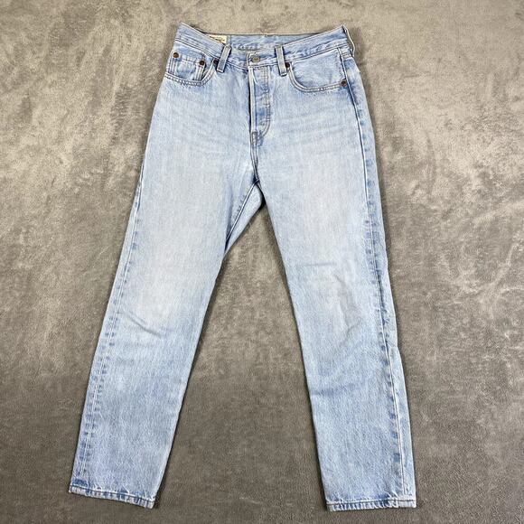 Levi's 501 Women's 25 x 28 Jeans Straight Leg Button Fly Light Wash - Picture 1 of 11